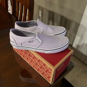 Women’s Vans size 8